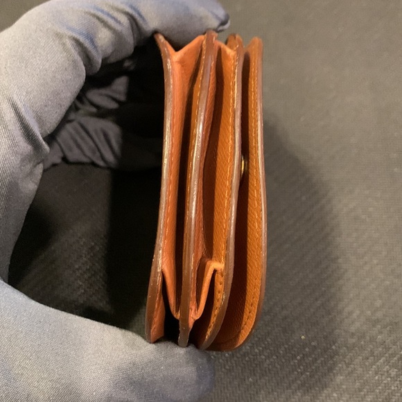 Louis Vuitton Coin Purse - Picture 3 of 16